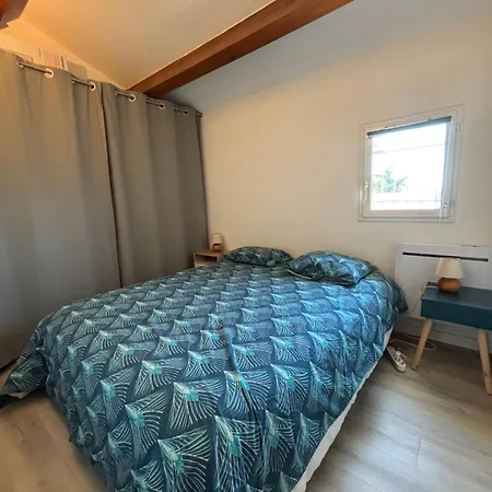 La Digue Vue Mer Proche Plage Apartment *
