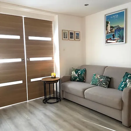 La Digue Vue Mer Proche Plage Apartment *